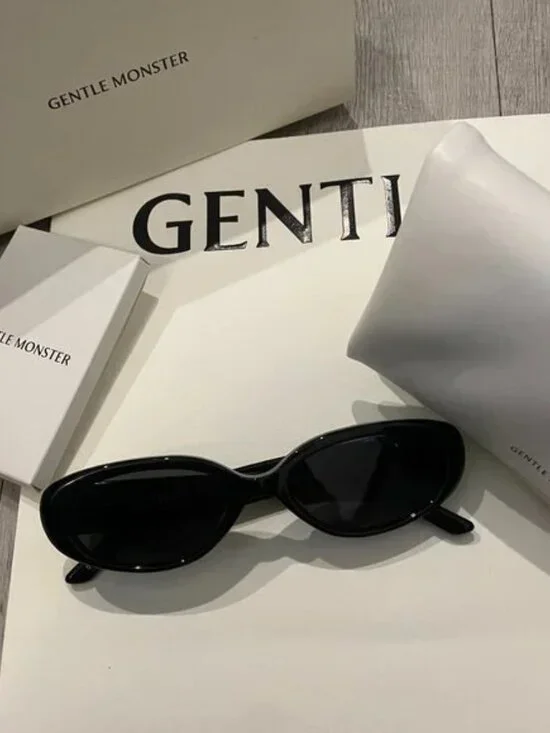 Maison Margiela x Gentle Monster Black Oval Sunglasses Designer Collab - Picture 1 of 8